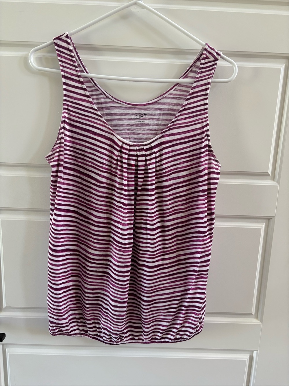 LOFT Striped Tank Top Plum & White | Pleated Neck Sleeveless Blouse | M
